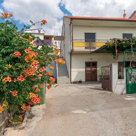 Apartment Lele Primosten Exterior photo